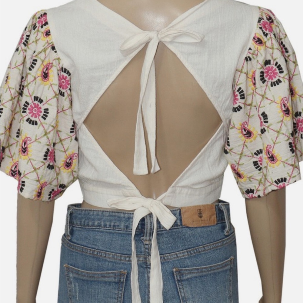 Topshop Cream Crop Top with Floral Embroidery - Picture 3 of 7